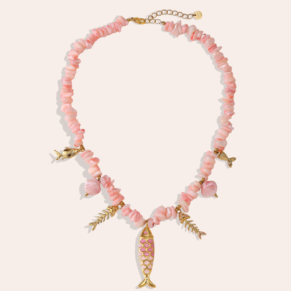 Collier Corail Rose & Poisson – fond beige