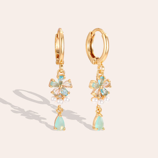 Créoles Charm Fleur Zirconia Multicolore – fond rosé