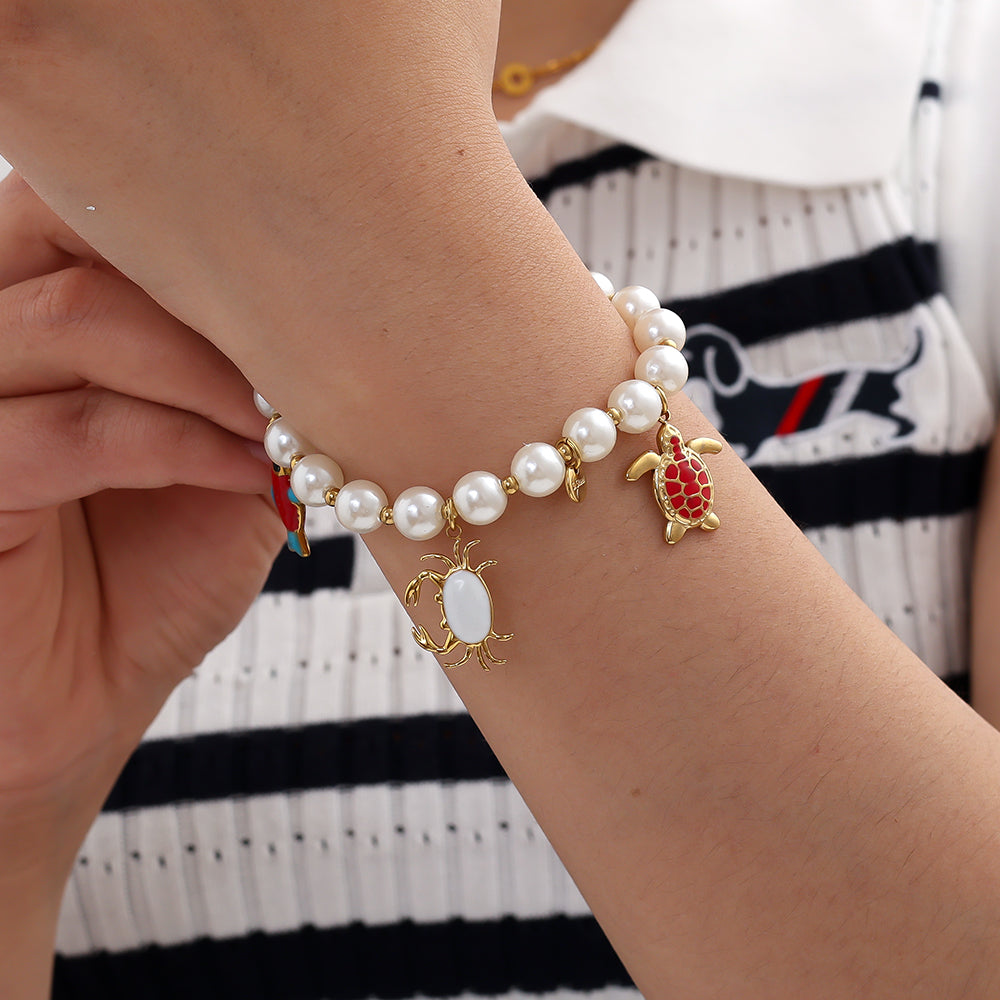Bracelet Ocean Creatures Perles Nacrées – porté au poignet