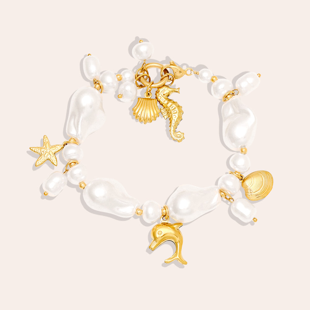 Bracelet Perles Baroques Charms Marins – fond beige vue complète