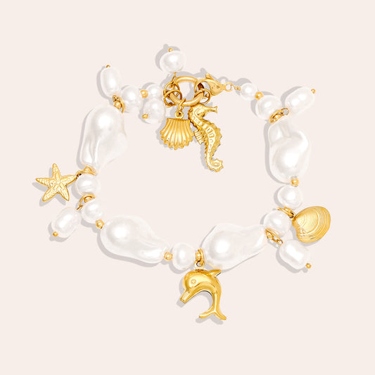 Bracelet Perles Baroques Charms Marins – fond beige vue complète