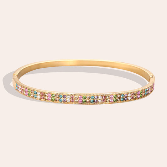 Jonc Zirconia Multicolore Pastel Doré – fond beige vue complète